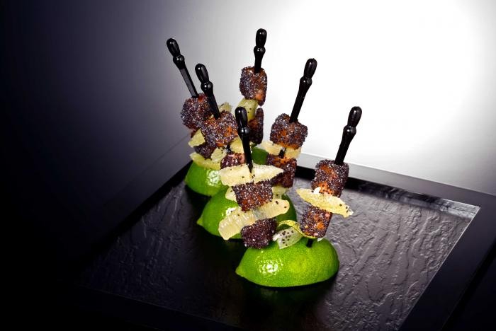 50 Pic apéritif Pique brochette design noir 100mm 50 Pic apéritif Pique brochette design noir 100mm