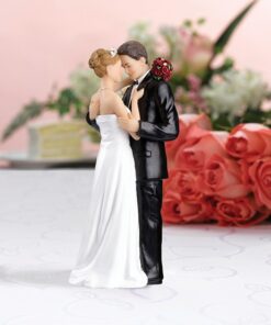 Figurine mariés moment tendresse mariage romantique