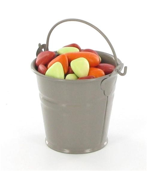 Petits seaux à dragées pot en méta gris taupe Petits seaux à dragées pot en méta gris taupe