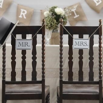 Les 2 pancartes dos chaise de mariage Mr et Mrs Les 2 pancartes dos chaise de mariage Mr et Mrs