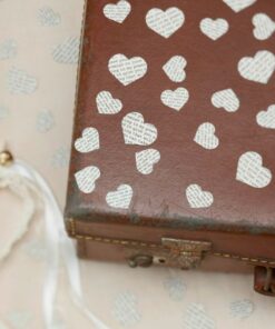 Confettis vintage coeurs mariage messages journal