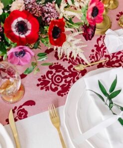 Chemin de table organza rouge vin arabesques