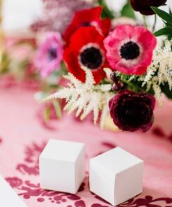 Chemin de table organza rouge vin arabesques