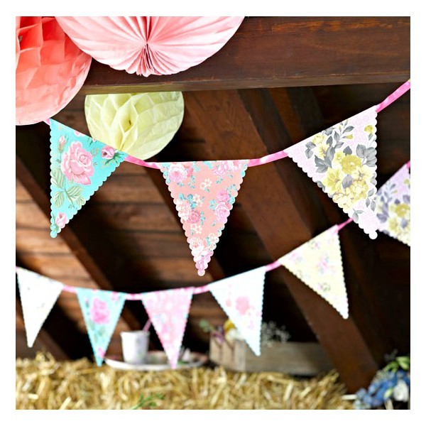 Guirlande de fanions fleurs vintage tea party Guirlande de fanions fleurs vintage tea party