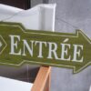 Location flèche signalétique "entrée" en bois