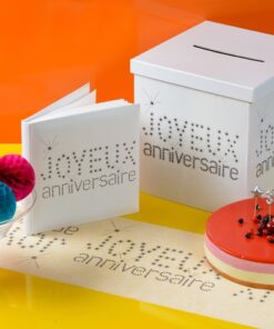 Chemin de table Joyeux Anniversaire intissé 5M