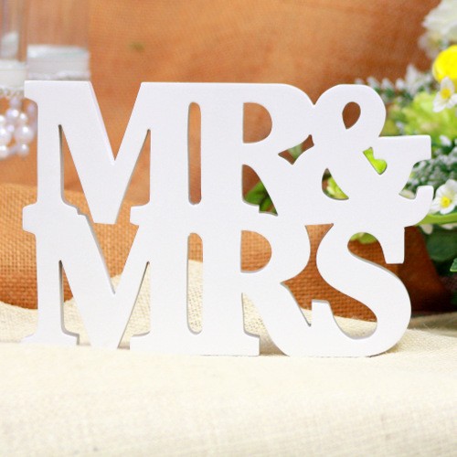 Lettres en bois "Mr" & "Mrs" blanc déco mariage Lettres en bois "Mr" & "Mrs" blanc déco mariage