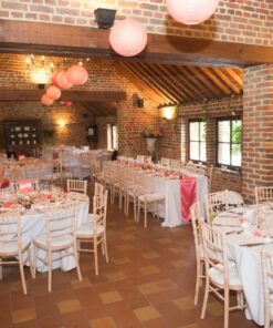 Location chemin de table corail en satin