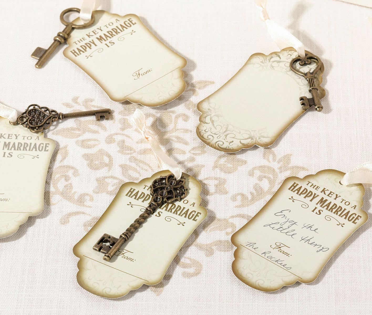 24 clés vintage bronze ruban et 24 étiquettes tags 24 clés vintage bronze ruban et 24 étiquettes tags