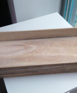 Location plateau rectangulaire en bois naturel