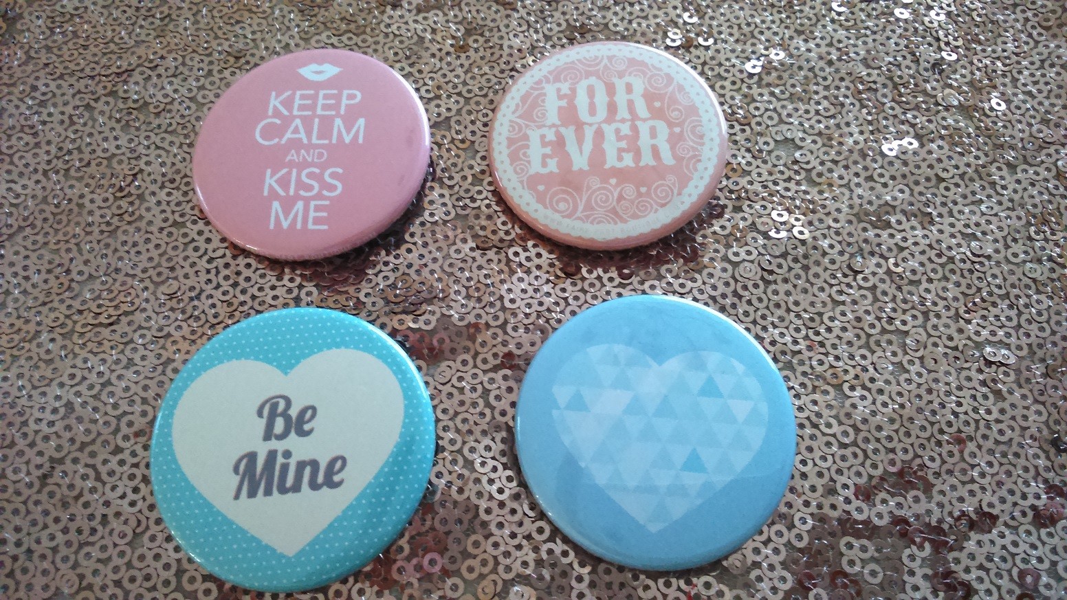 4 badges ronds personnalisés mariage 4 badges ronds personnalisés mariage