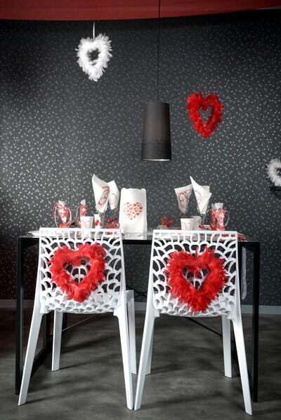 Coeur en plumes rouge 20 cm déco table salle Coeur en plumes rouge 20 cm déco table salle