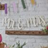 Guirlande en bois "Mr & Mrs" lettres déco salle chaise maries
