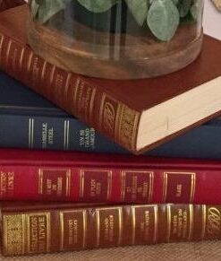 Location vieux livres anciens mariage vintage voyage