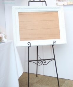 Location cadre blanc mouluré pour plan de table