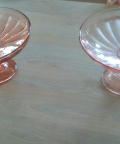 Location présentoirs gâteaux sur pied rose Art Déco