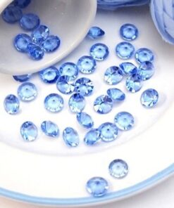 Diamants de table confettis bleu ciel 12mm misty blue