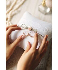 Coussin d'alliances de mariage blanc dentelle