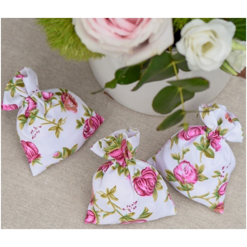 4 sachets à dragées fleurs liberty rose 4 sachets à dragées fleurs liberty rose