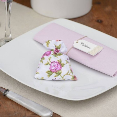 4 sachets à dragées fleurs liberty rose 4 sachets à dragées fleurs liberty rose
