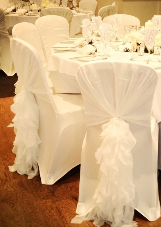 Location 2 noeuds blanc décor chaises mariés table d'honneur Location 2 noeuds blanc décor chaises mariés table d'honneur