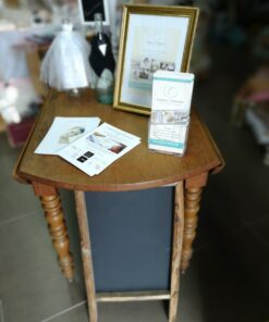 Location table ancienne pliante ronde bois massif