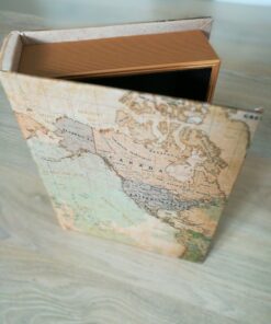 Location livre boite carte monde thème voyage