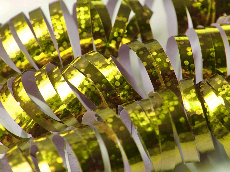 18 rouleaux Serpentins Holographiques Brillants doré 18 rouleaux Serpentins Holographiques Brillants doré