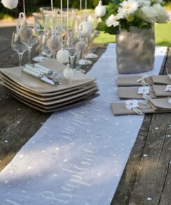 Chemin de table Baptême blanc coeur 30cm intisse