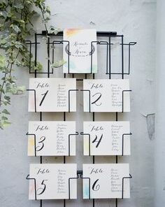 Location présentoir cartes postales plan de table mariage
