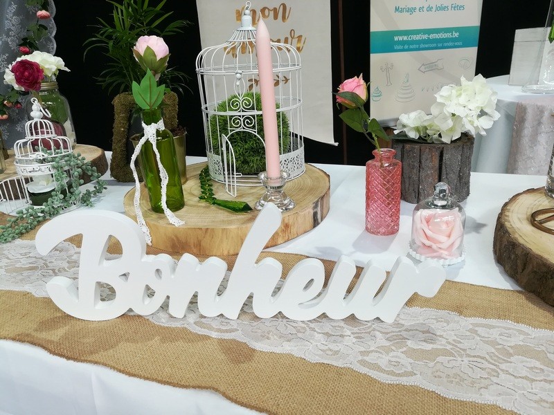 Location lettres BONHEUR en bois blanc Location lettres BONHEUR en bois blanc