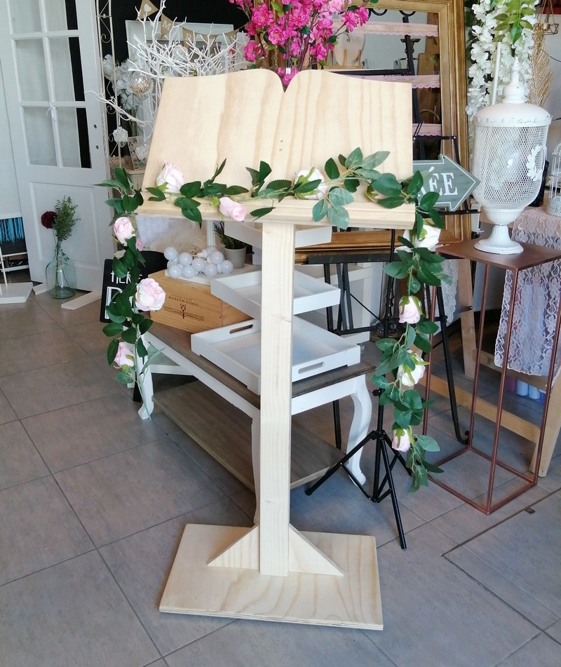 Location pupitre en bois homemade mariage Location pupitre en bois homemade mariage