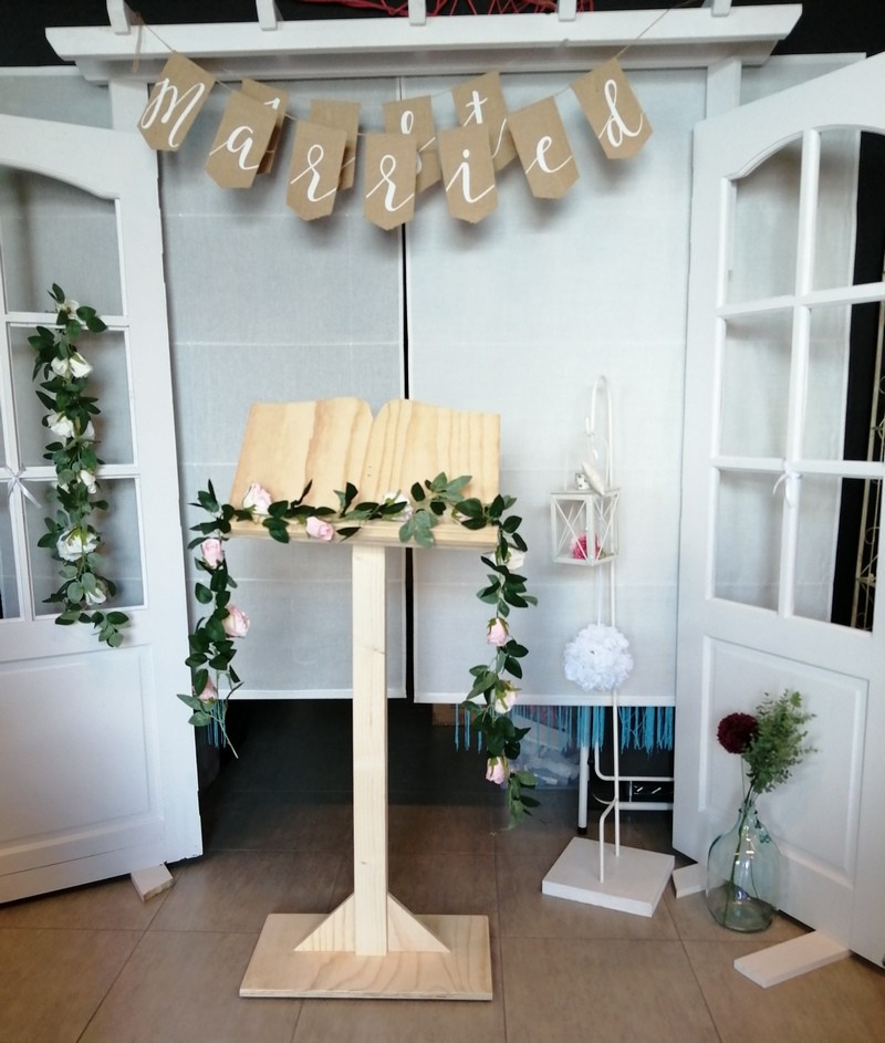 Location pupitre en bois homemade mariage Location pupitre en bois homemade mariage